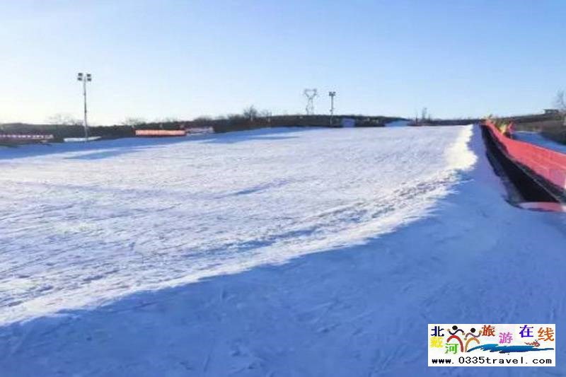 秦皇島山海關(guān)紫云山滑雪場(chǎng)