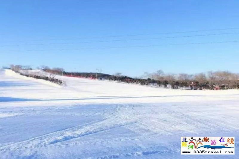 秦皇島山海關(guān)紫云山滑雪場(chǎng)