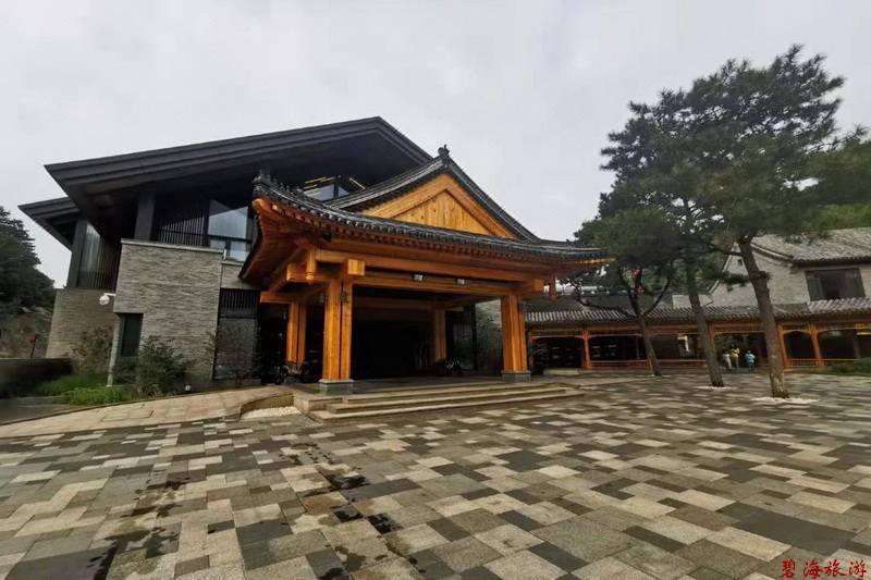 承德金山嶺長城大酒店咨詢預定電話18633570222 15703350808